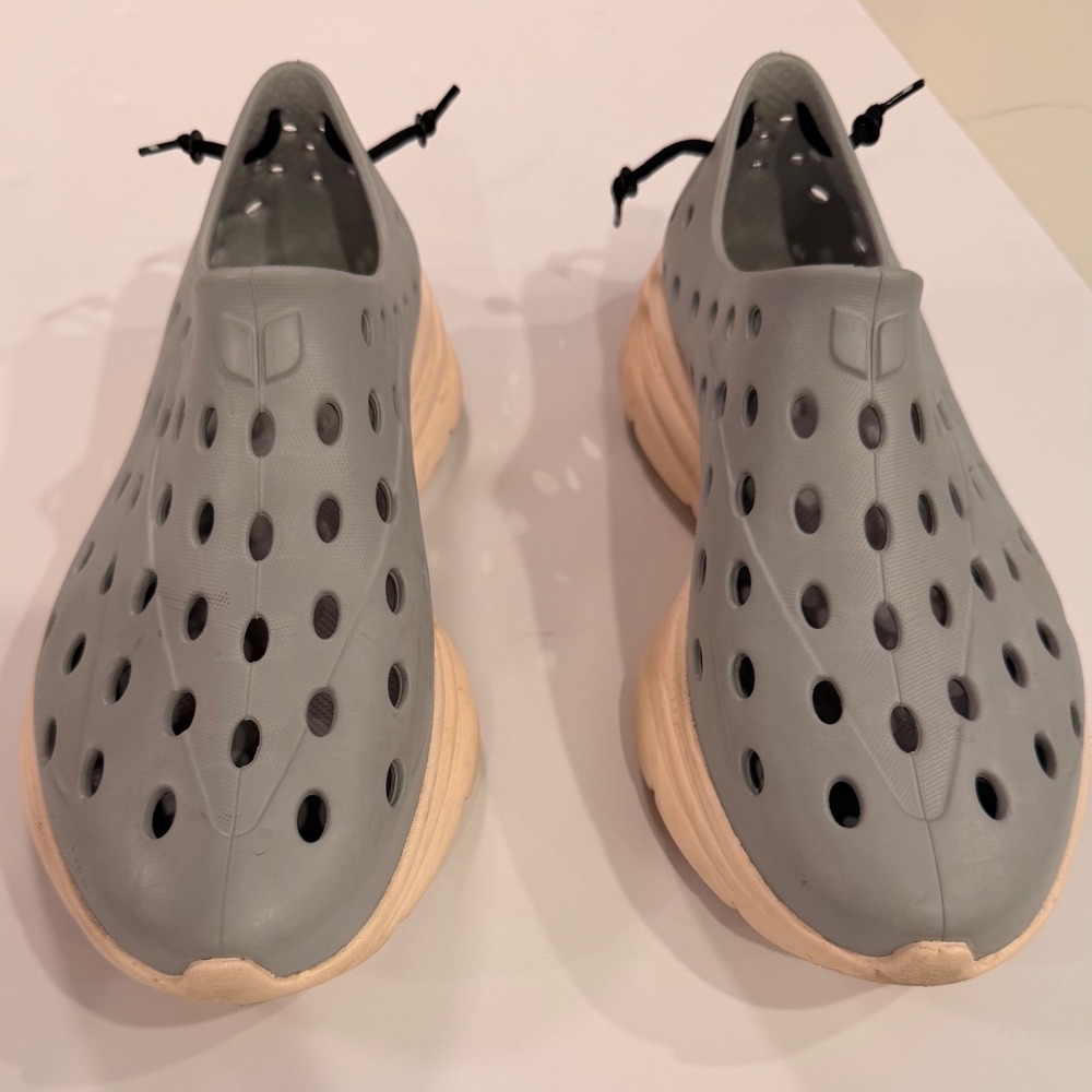 Kane Revive Active Recovery Shoes Grey Cream Womens 10 Mens 8 Slip On Sneakers